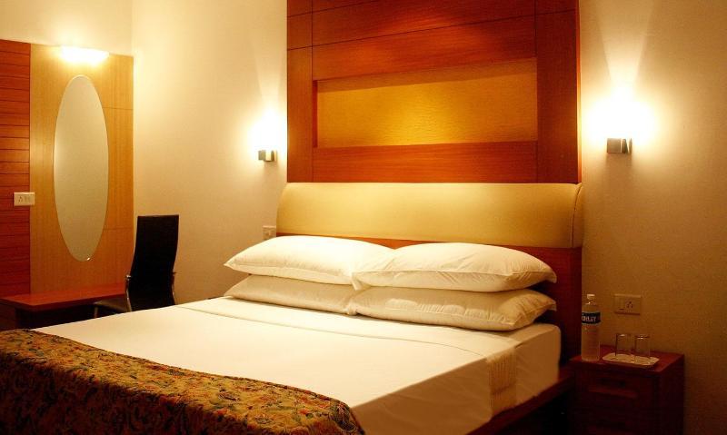 Hotel Riverside Resort And Spa קומבאקונאם מראה חיצוני תמונה